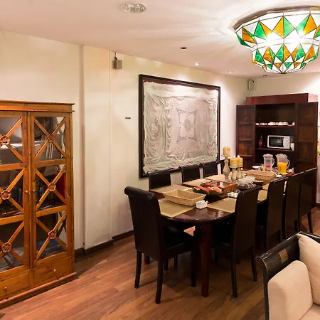 Boutique Reina Mora מלון גרנדה