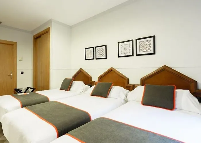 Отель Boutique Reina Mora