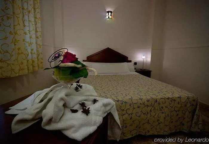 Boutique Reina Mora Отель