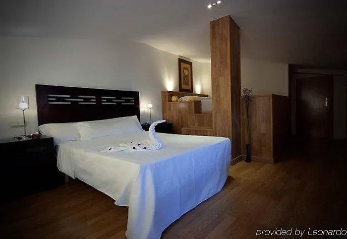 Отель Boutique Reina Mora 2*