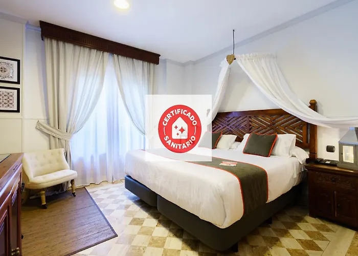 Отель Boutique Reina Mora Гранада