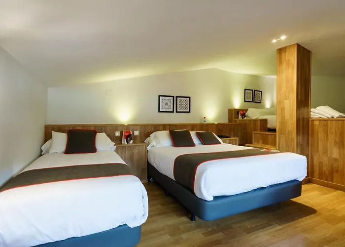 Boutique Reina Mora Отель Гранада