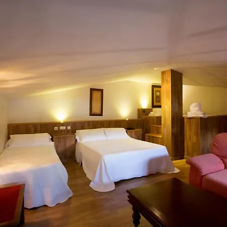 Boutique Reina Mora Hotell 2*