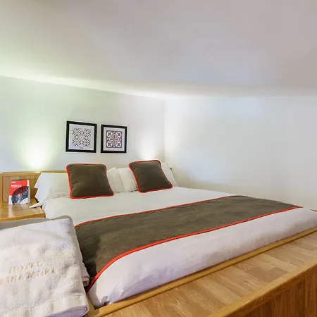 Hotell Boutique Reina Mora 2*