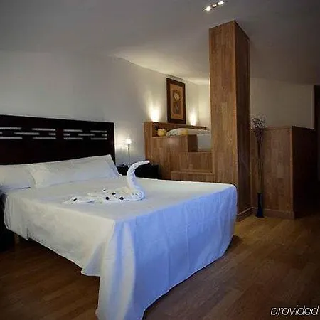 Hotell Boutique Reina Mora 2*