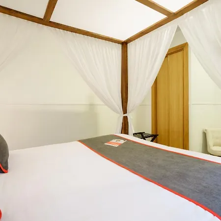 Boutique Reina Mora Hotell 2*